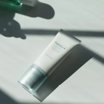 SKIN1004 Madagascar Centella Hyalu-Cica Water-Fit Sun Serum
